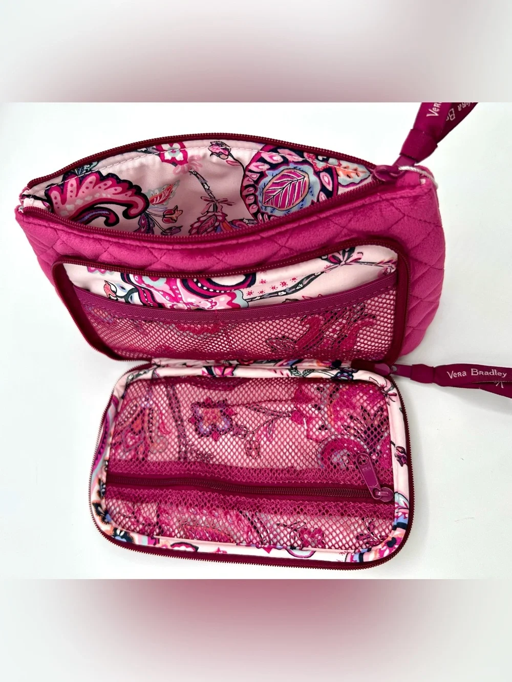 VERA BRADLEY Quilted Pink Velvet Compact Organizer.